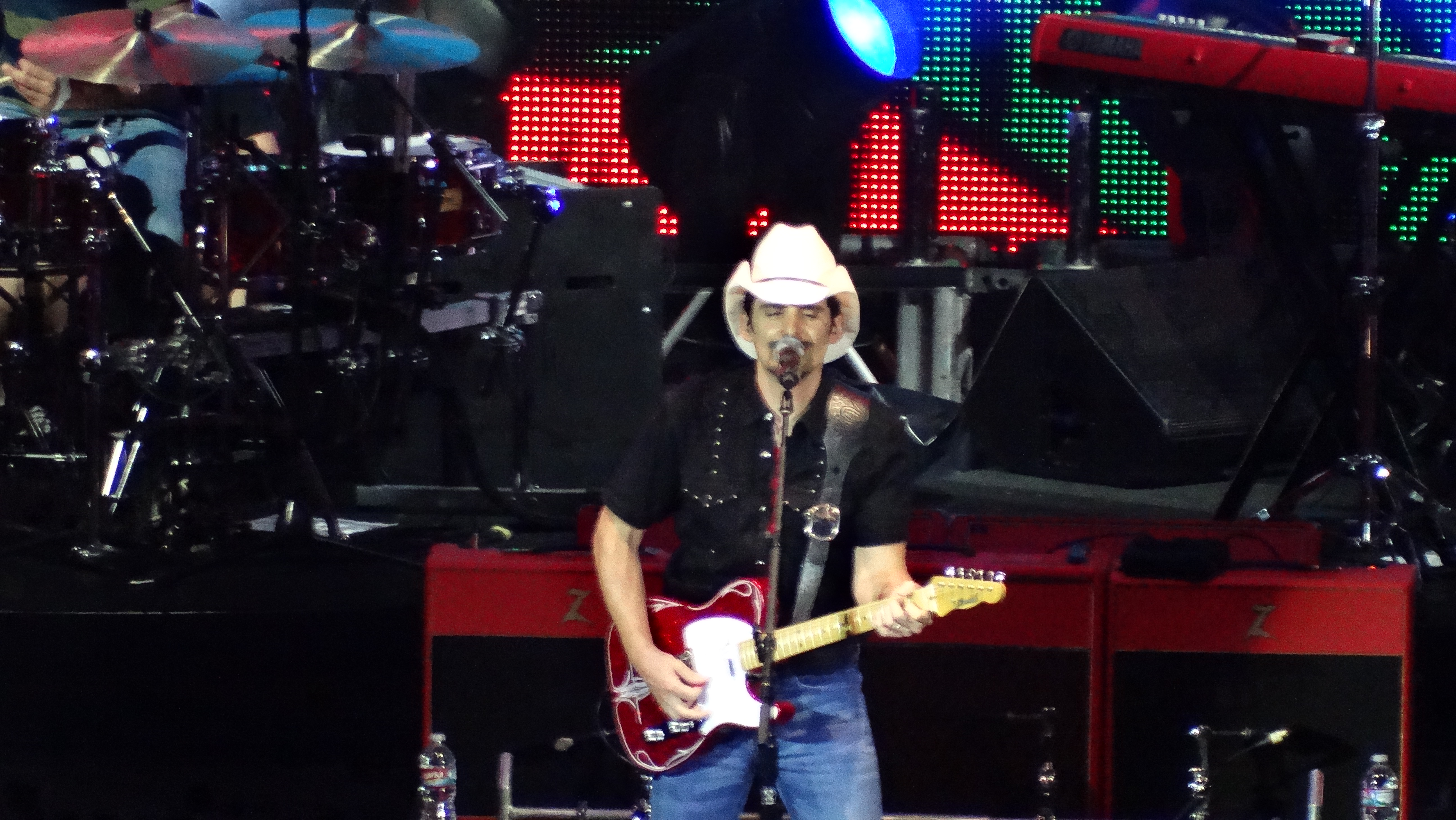 BradPaisley2014-06-01TheAmphitheaterAtKansasCityMO (14).JPG